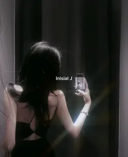 Inisial J