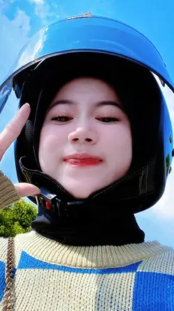 2 FOTO . KECE