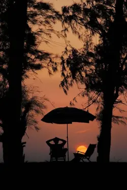 သုံးကြည့်ကြည့်