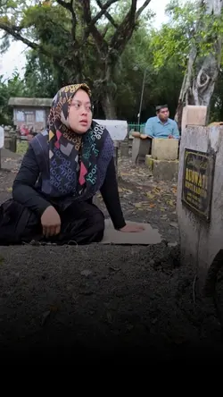 ZIARAH KE MAKAM IBU