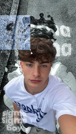 Sigma Sigma Boy tren