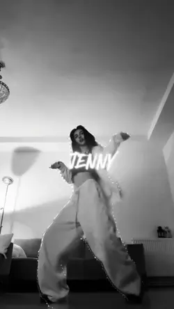 JENNIE