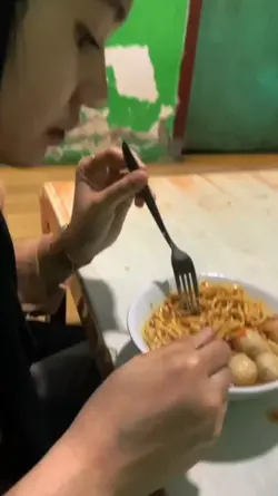 makan sama cewek