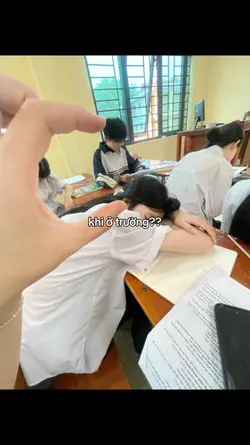 ở trg và trên mxh😇