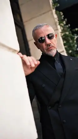 Handsome😎