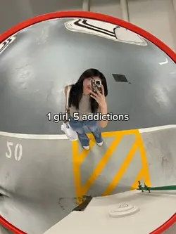 1 girl, 5 addictions