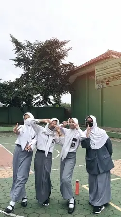 TEKS BISA DIGANTI!