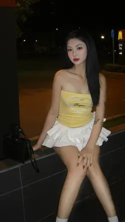 2 pics TV31102091936