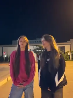 2 girls 1000memories