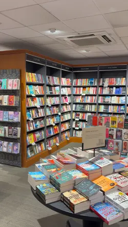 Book Shoppin