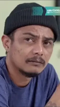 DIA TERLALU CANTIK