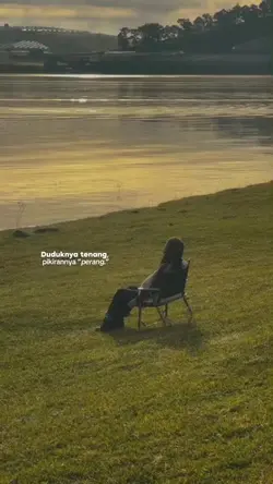 Duduknya tenang piki