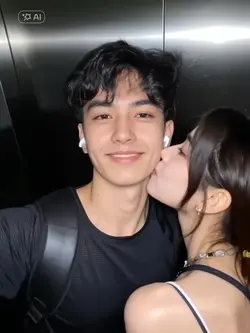 kiss fake girlfriend