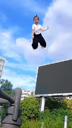 Mẫu Độc Lạ