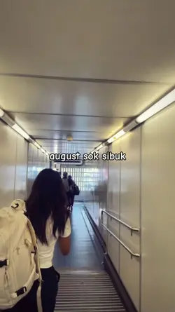 august sok sibuk