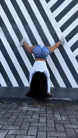 Shenseea Dance