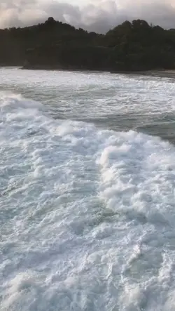 Hawaii- slowmo