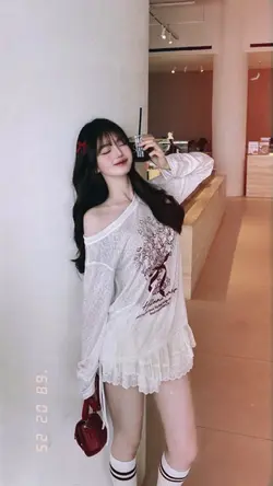 🥸