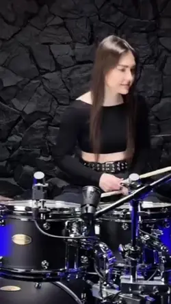 DRUMERGIRL