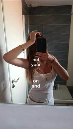 put your headphone 