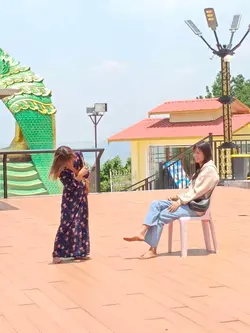အရိပ်တစ်ခုလို
