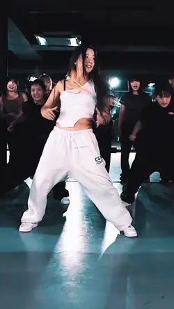 Trend Slowmo Dance