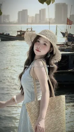 Chiếc váy trắng tinh