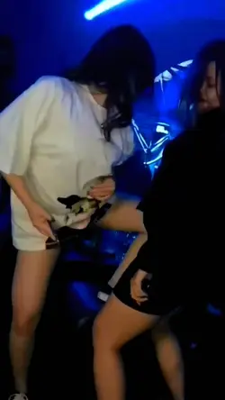 Yang suka PARTY saja