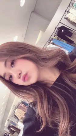 persis setahun yng