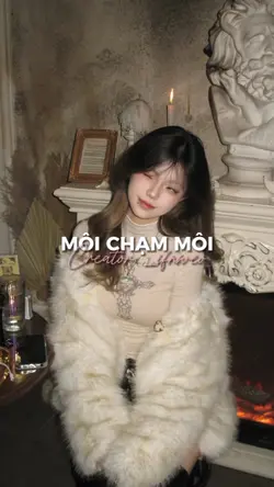 Môi Chạm Môi