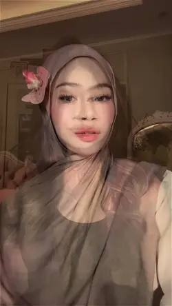 hijab+blonde