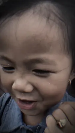 Đen nhưng mờ đẹp
