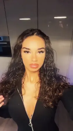 MAJESTIC GLOW⭐️🧡