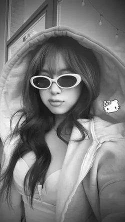 THIỆP HỒNG SAI TÊN