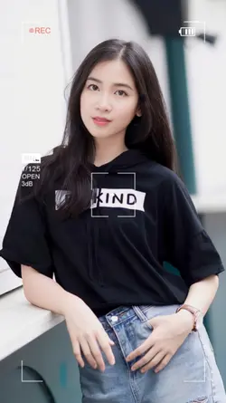 ผู้หญิงเซอร์ๆ