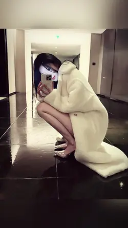 1 ảnh + màu ig
