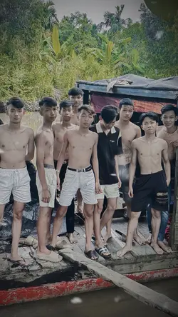 Mẫu Anh Em nhạcTrung