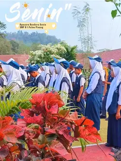 upacara senin