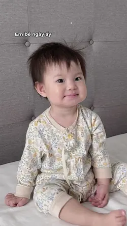 Em bé ngày ấy