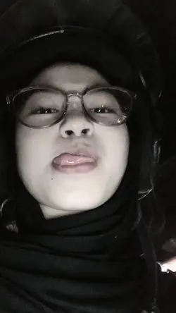 hitam putih 