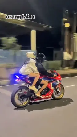 BONCENGAN CBR250RR 1