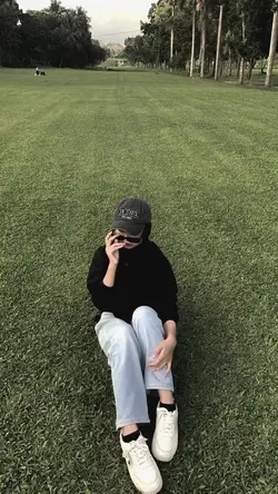 yg pakai lirik lagu