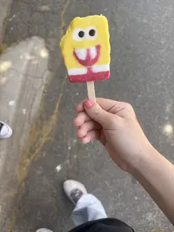 <3