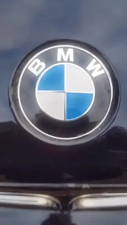 Cinematic Mobil BMW