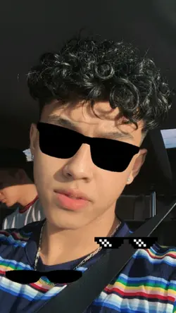 Kacamata kece