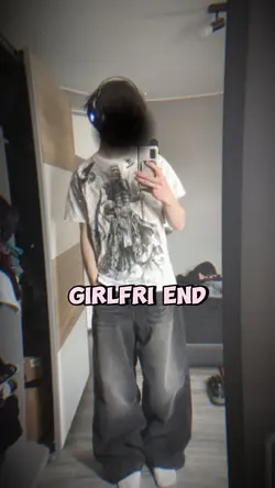 2 ảnh GIRLFRIEND