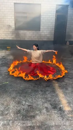 앗뜨거 공연중 사고