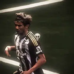 Skull x Glitch 1:1