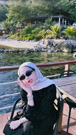 pandang pertama nona