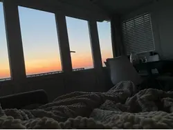 👩‍🦱